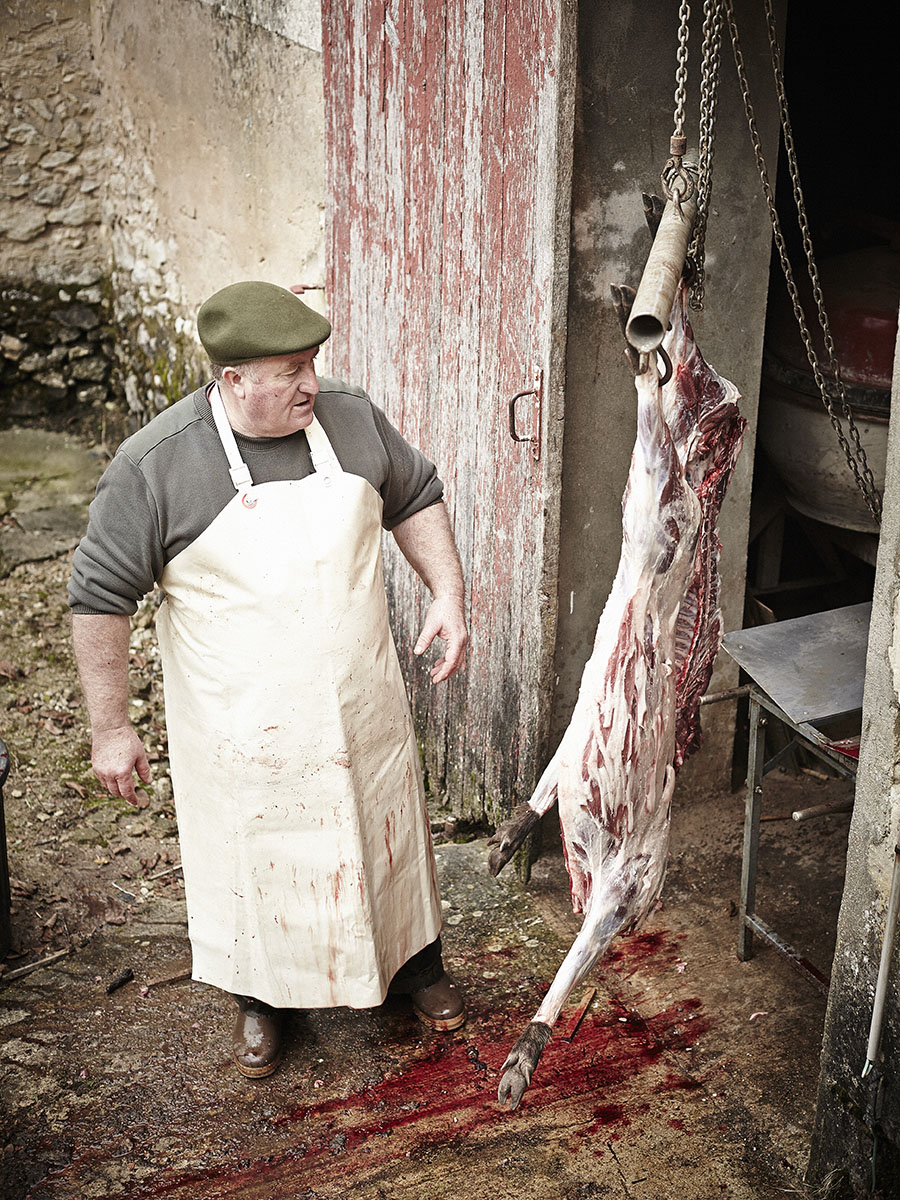 Photo reportage Pierre Chivoret France  scène de chasse découpe